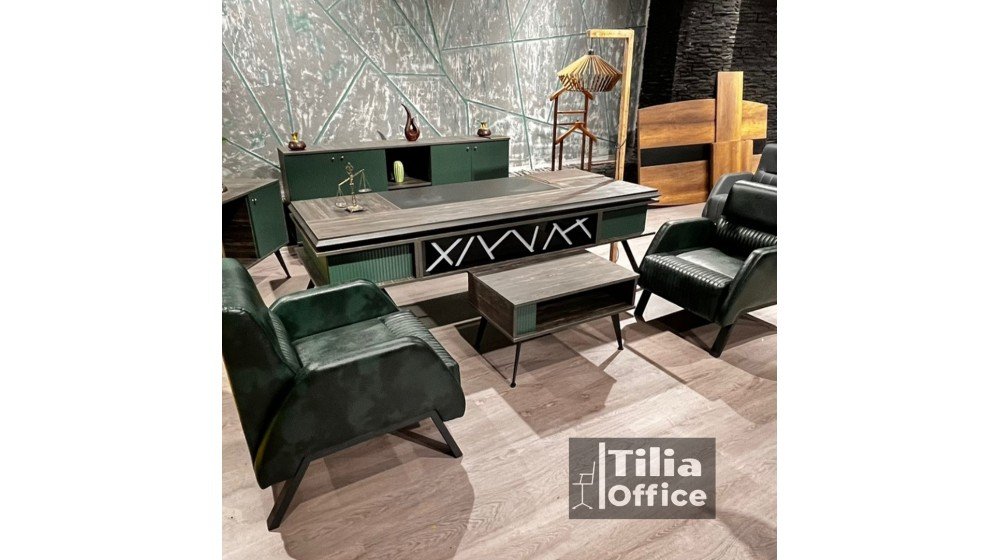 Zümrüt yönetici ofis paketi; ön paneli lazer kesim desenli ve led aydınlatmalı masa, yeşil balon kapak yüzeyler, Roth makam koltuğu ve V bekleme grubu.